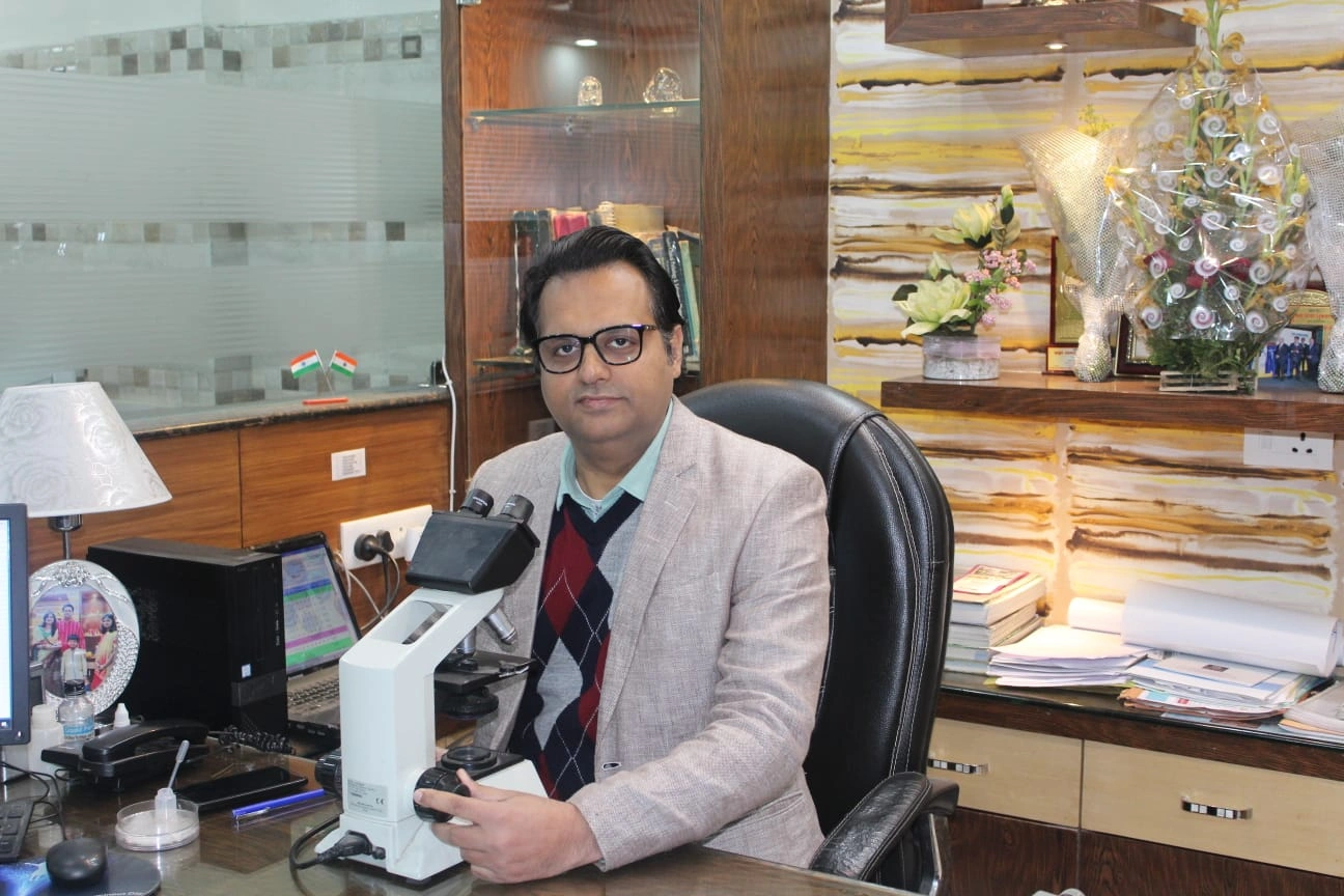 Patient waiting area and reception desk at Dr. Sudeep's Pathology for health checkups.